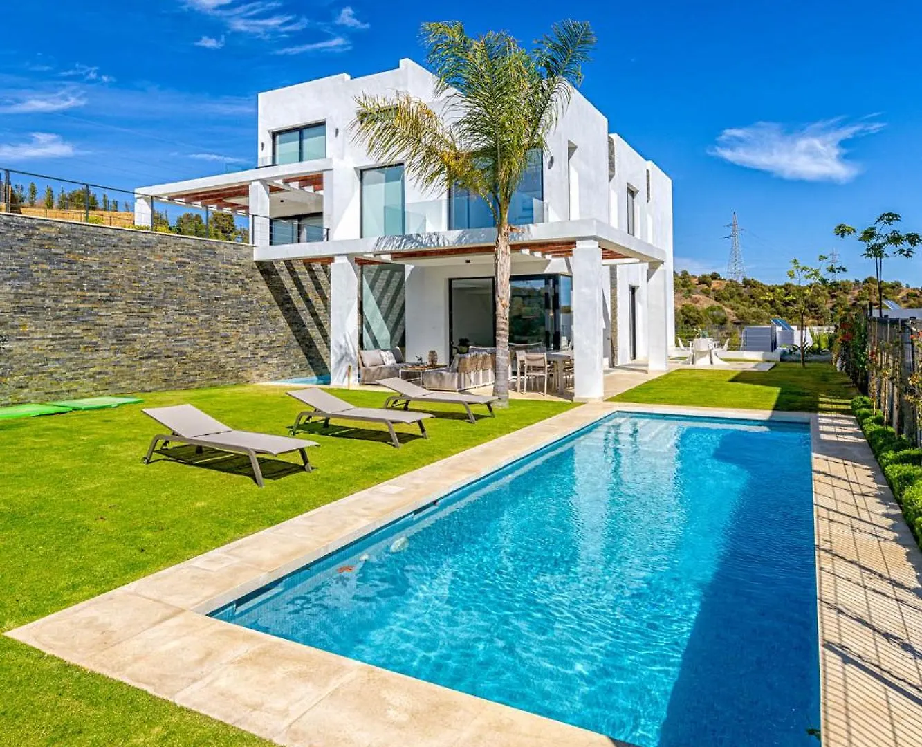 Modern Villa Cabopino Малага