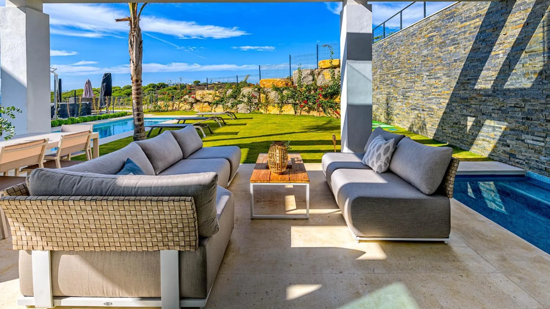 Дом отдыха Modern Villa Cabopino Малага